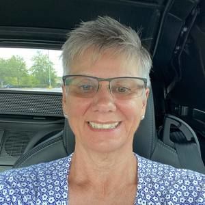Meet your Posher, Liz
